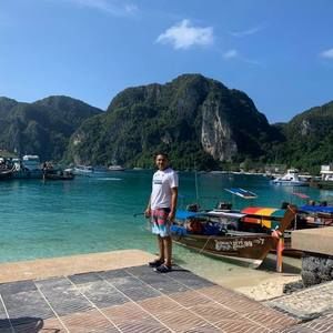 Meet your Posher, Alexander